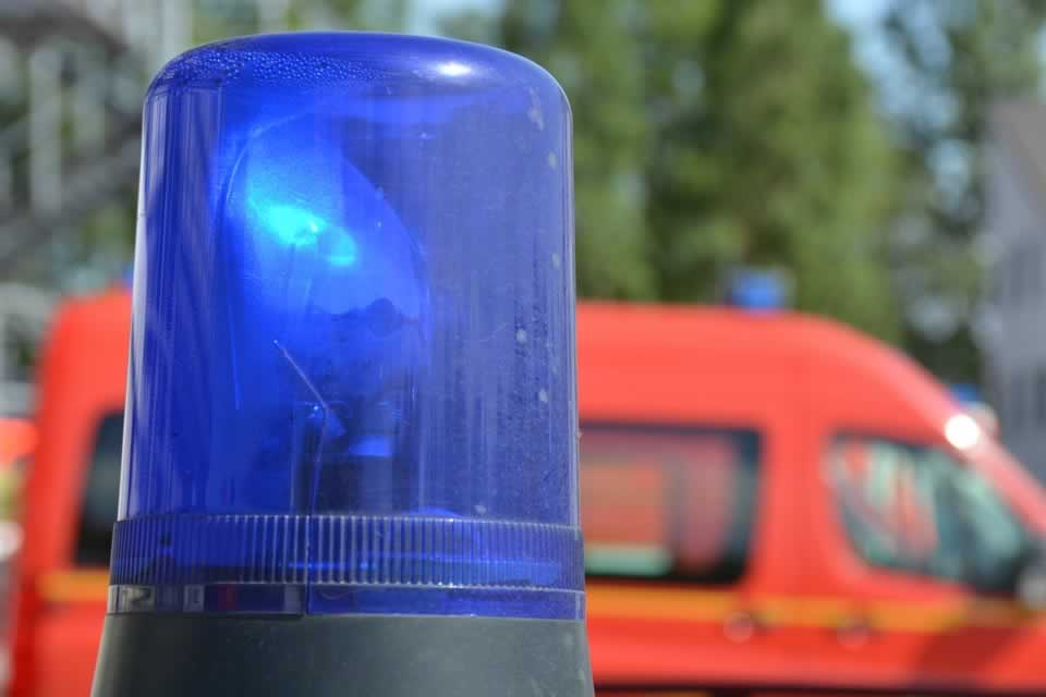 Две возила се судрија на улица во Скопје, па едното удри во малолетничка – МВР со детали за несреќата