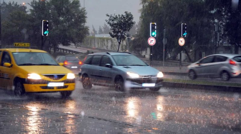 Во Кина со недели врне пороен дожд: Можни се геолошки катастрофи