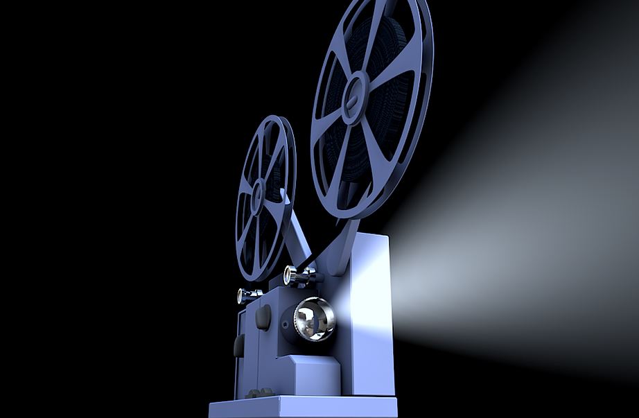„Маестро“, филмот за славниот Леонард Бернштајн, го вивнува Бредли Купер до облаци