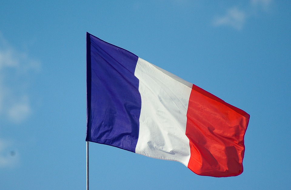 Во Франција за Велигден ќе биде распоредена полиција пред секоја црква