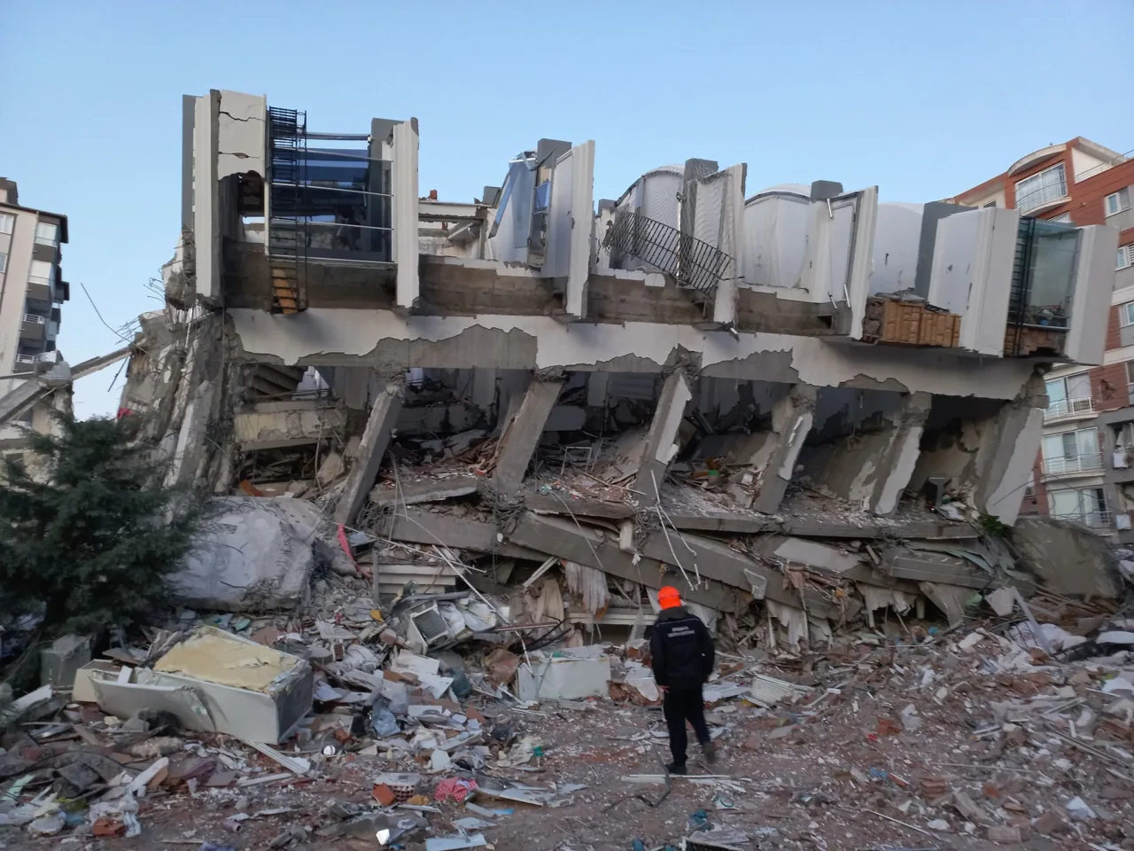 Поминаа шест месеци од разорните земјотреси во Турција