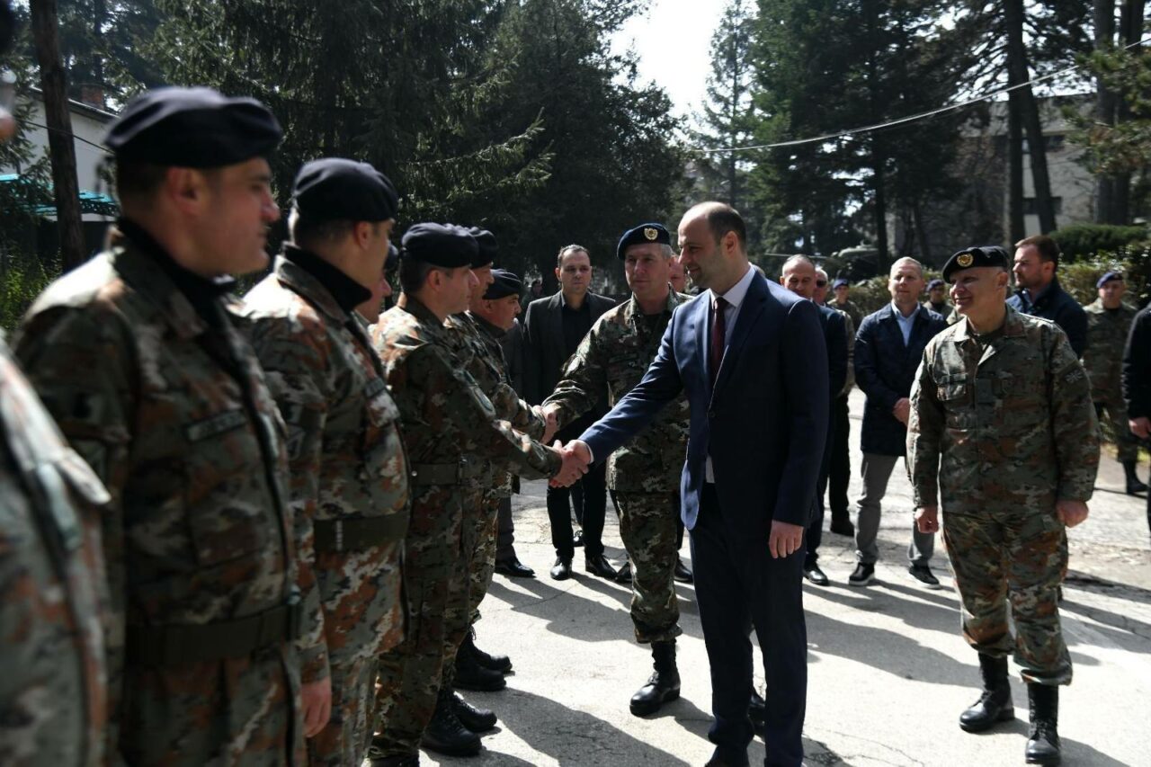 Мисајловски: Објавени се конкурсите за 300 професионални војници и за 10 подофицери, следува конкурсот за 60 офицери